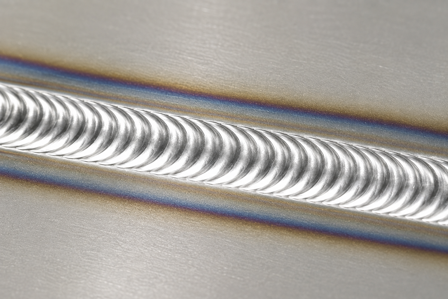 Uniform fish-scale aluminum weld bead produced with double-pulse MIG welding